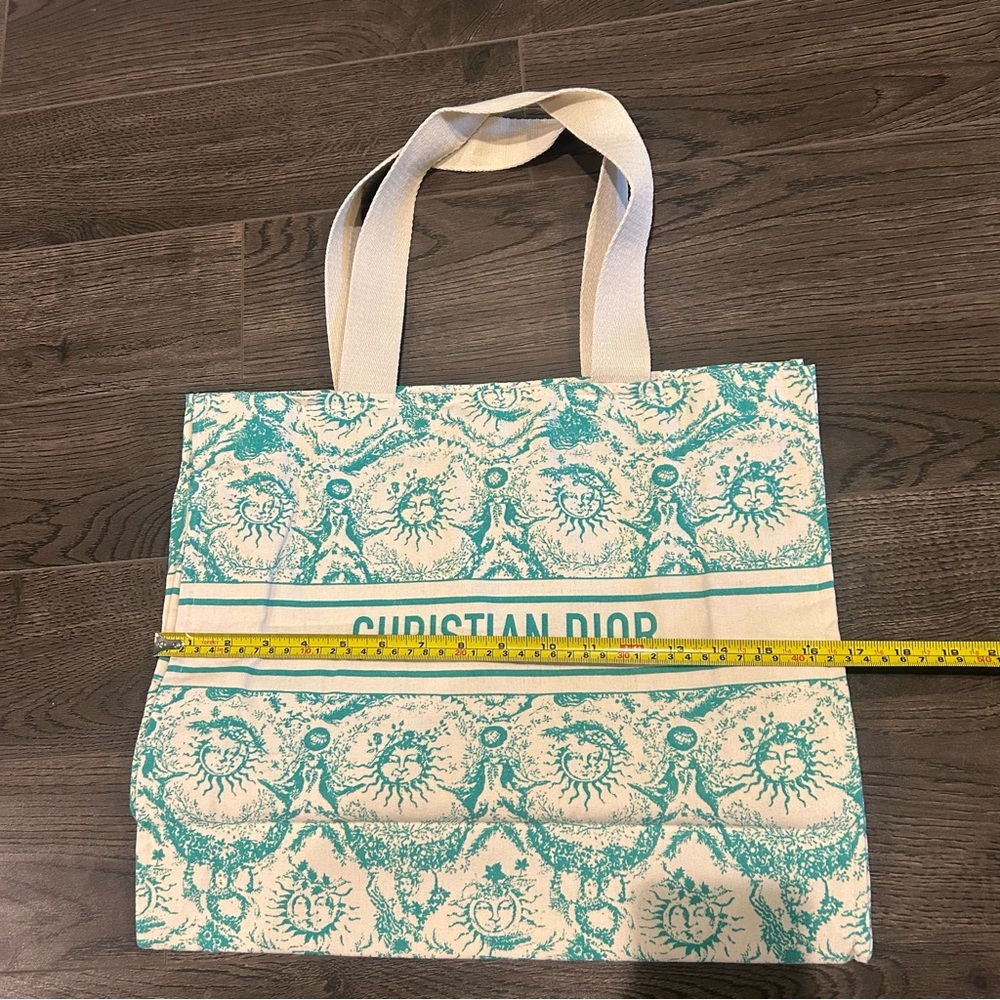 Dior Cosmetics Tote Bag - Picture 6 of 10